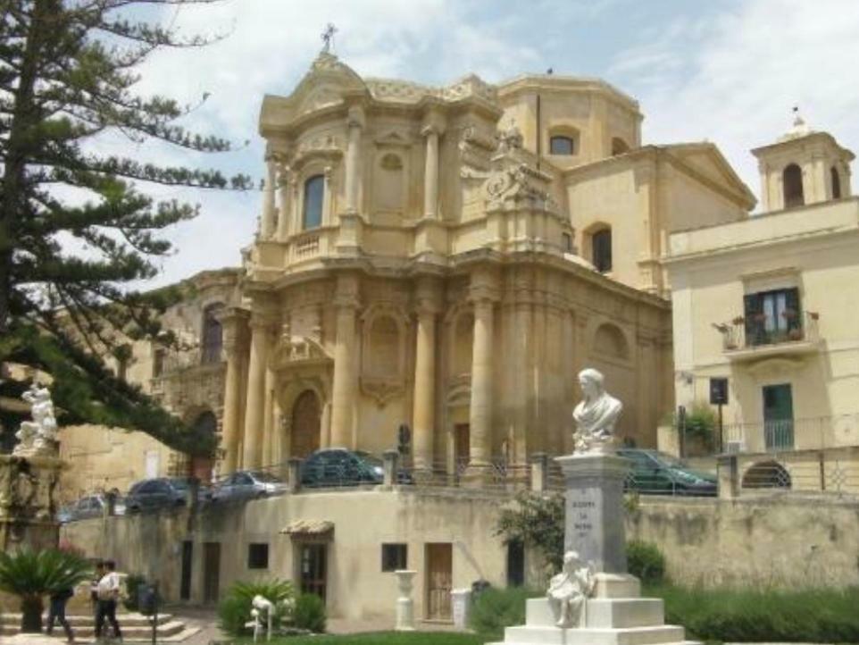 Da Francesco E Graziella Apartment Noto Exterior photo